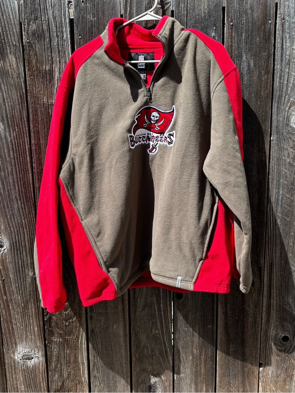 Tampa Bay Buccaneers Reebok NFL Fleece Pullover Size L Red Pewter